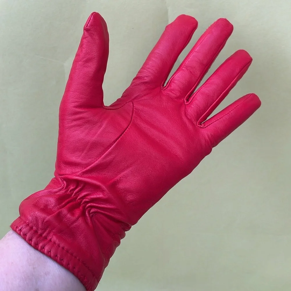 New vintage red leather gloves with lining